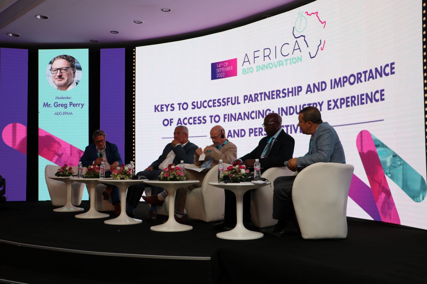 تنظيم حوار إقليميّ يهم إنتاج الأدوية البيولوجيّة واللّقاحات المستدامة محليّا في إفريقيا